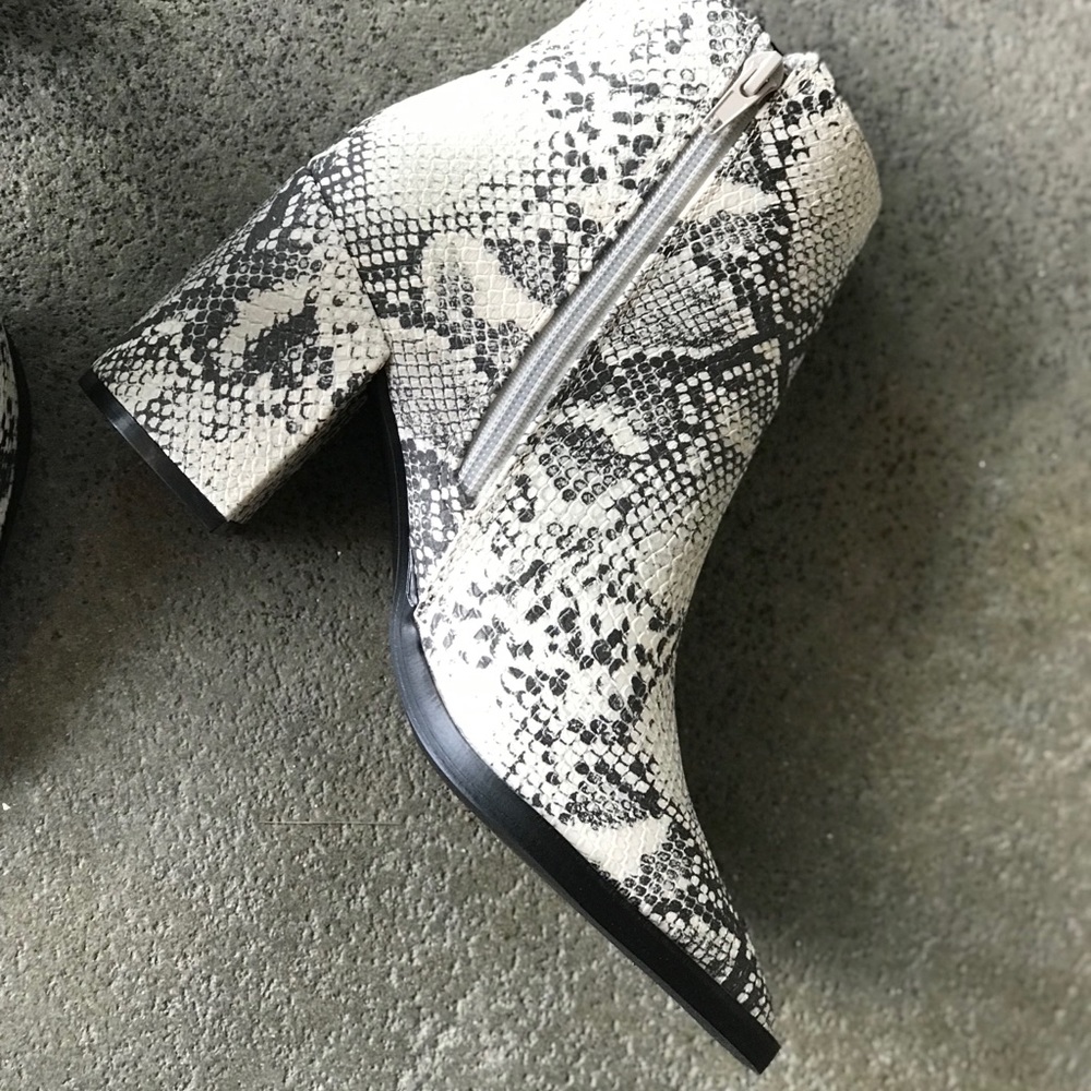 1 Left! Qupid Planner Python Snake Ankle Bootie - Picture 3 of 5